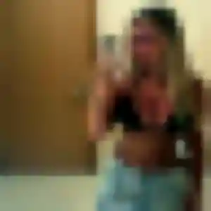 Rejoins Tinhinane, 22 ans à Palavas-les-Flots en privé