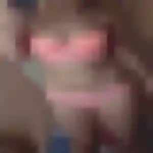 Karima, 23 ans, en ligne à Péault pour une rencontre coquine