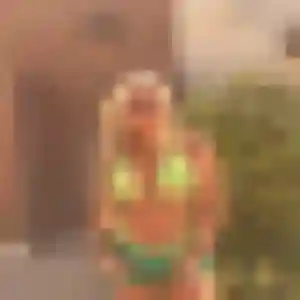 Naima, 29 ans, connectée à Périgny pour un beurette