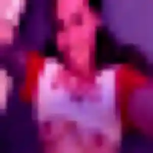 Imane, 22 ans, connectée à Pierreville pour une rencontre coquine