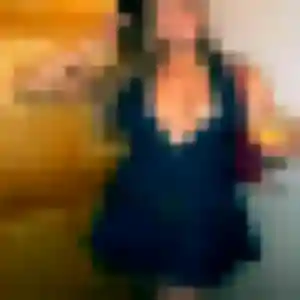 Racha, 42 ans, en ligne à Pirou pour une rencontre coquine