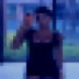 Sirine, 22 ans, en ligne à Pîtres pour une rencontre coquine