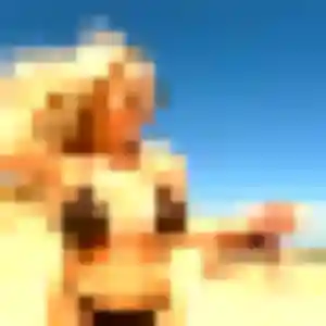 Photo exclusive de Ilham, 30 ans à Pleumeur-Bodou - plan discret