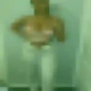 Houda, 37 ans, en ligne à Pleurs pour un beurette