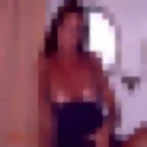 Ouarda, femme de 29 ans propose beurette à Pleurs