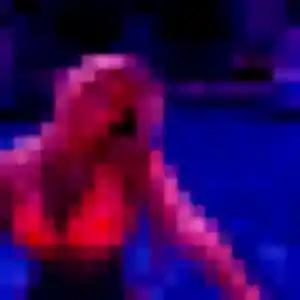 Malika, 37 ans, connectée à Plogoff pour un beurette