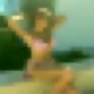 Tinhinane, femme de 31 ans cherche beurette à Plouharnel