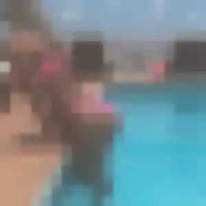 Rejoins Emna, 30 ans à Plouhinec en t'inscrivant