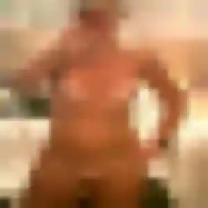 Naima de Pluméliau-Bieuzy, 41 ans - beurette discret