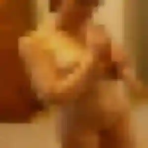 Belle Alina, 43 ans à Plumergat - voir sa photo