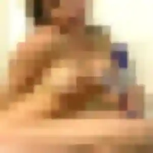 Photo privée de Lyna, 32 ans à Port-Sainte-Foy-et-Ponchapt - plan discret