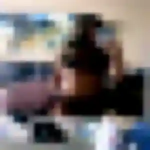 Kenza, 25 ans, en ligne à Pourrain pour un beurette