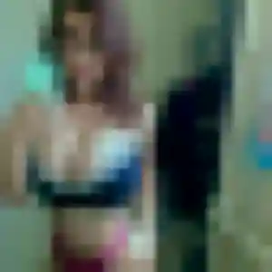 Maissa, 31 ans, connectée à Presles-en-Brie pour une rencontre coquine