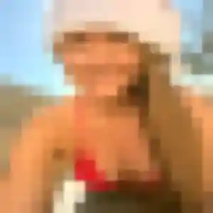 Charmante Nassima, 37 ans à Prévessin-Moëns - voir sa photo