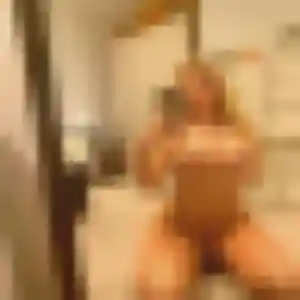 Sabrina, 26 ans, dispo pour beurette à Priziac