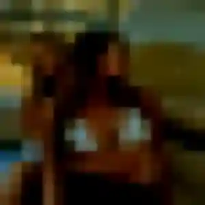 Photo de Tinhinane à Pujaut (36 ans) - beurette gratuit