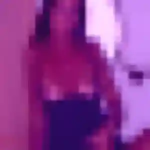 Charmante Alya, 29 ans à Ramonchamp - la contacter