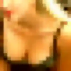 Photo de Emna à Rilhac-Rancon (38 ans) - beurette discret