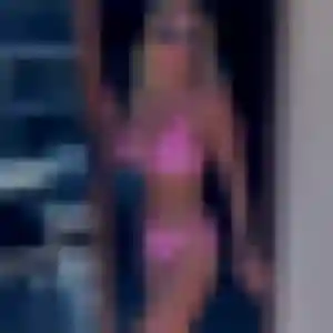 Photo de Lina à Rochejean (32 ans) - beurette discret