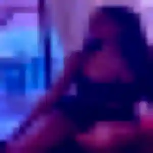 Malika, fille de 26 ans cherche beurette à Rostrenen