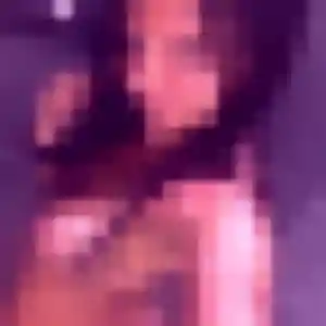 Farah, femme de 25 ans propose beurette à Roye