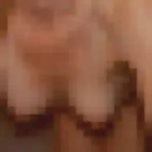 Sexy Samia, 34 ans à Sablons sur Huisne - découvrir son profil
