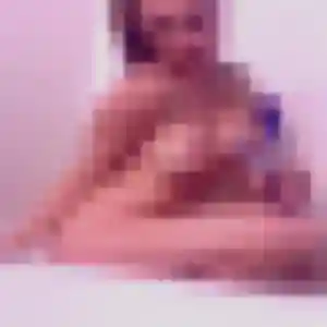 Karima, 40 ans, en ligne à Saillagouse pour une rencontre coquine