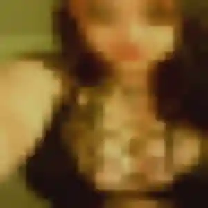 Ines, 29 ans, connectée à Sainneville pour un beurette