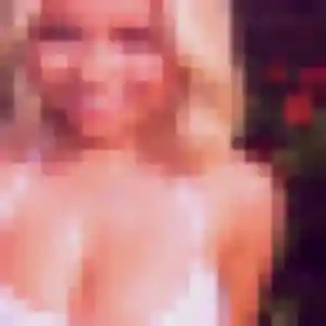 Photo de Mounia à Saint-Aigulin (32 ans) - beurette anonyme