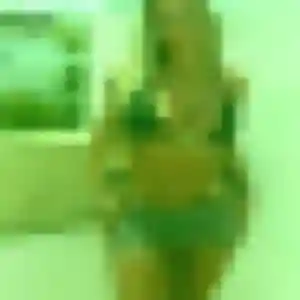 Photo sexy de Nour, 27 ans à Saint-Alban-de-Roche - plan discret