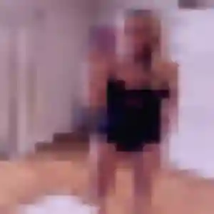 Syrine, 26 ans, connectée à Saint-Amand-les-Eaux pour un beurette