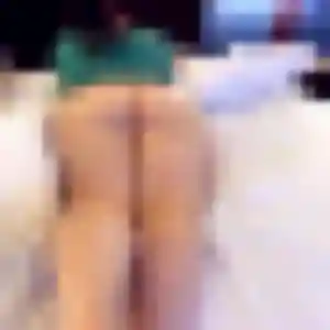 Mina, 44 ans, en ligne à Saint-Amant-de-Boixe pour une rencontre coquine