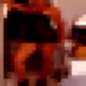 Ilham, 35 ans, connectée à Saint-Anthème pour une rencontre coquine