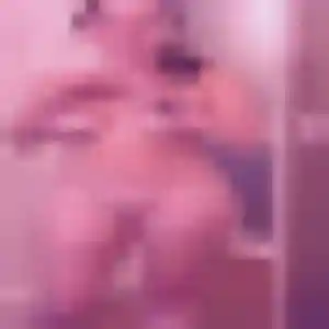 Contacte Tinhinane, 22 ans à Saint-Antonin-Noble-Val en t'inscrivant