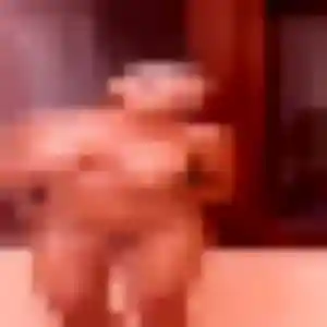 Jamila, 32 ans, connectée à Saint-Bernard pour un beurette