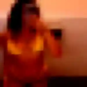 Charmante Ihsane, 25 ans à Saint-Bonnet-Tronçais - la contacter