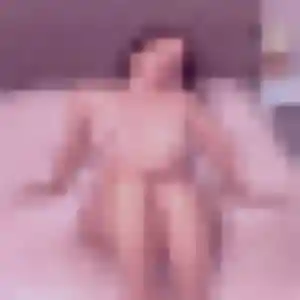 Nawal, femme de 30 ans cherche beurette à Saint-Clair-de-la-Tour