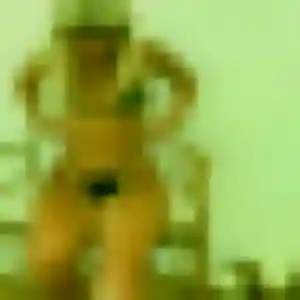 Sirine, 22 ans, en ligne à Saint-Claud pour une rencontre coquine