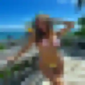 Yamina, 24 ans, connectée à Saint-Clément-les-Places pour une rencontre coquine