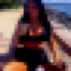 Sexy Anissa, 32 ans à Saint-Cloud - voir sa photo