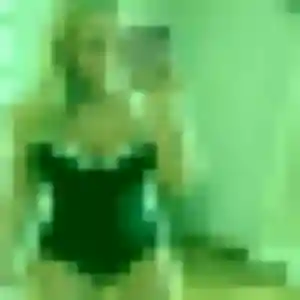 Houda, fille de 34 ans cherche beurette à Saint-Cyr-du-Doret