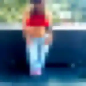 Lyna (23 ans) à Saint-Denis-de-Pile attend une rencontre maintenant