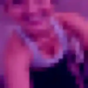 Syrine, 36 ans, connectée à Saint-Denis-sur-Coise pour un beurette