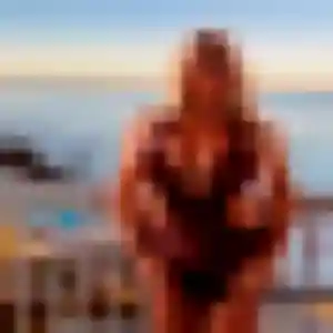 Rejoins Sanaa, 35 ans à Saint-Denis-sur-Loire en privé