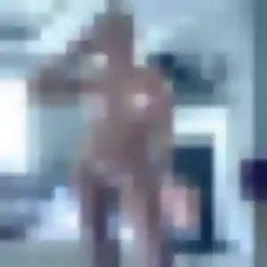 Rejoins Syrine, 24 ans à Saint-Désir gratuitement