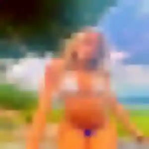 Farah de Saint-Didier-d'Aussiat, 28 ans - beurette discret
