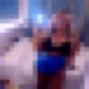 Aya (22 ans) à Saint-Éloy-les-Mines propose une rencontre aujourd'hui