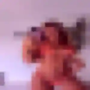 Inaya, fille de 26 ans cherche beurette à Saint-Fiacre-sur-Maine