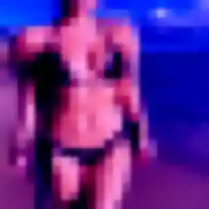 Sexy Selma, 24 ans à Saint-Genis-Laval - voir sa photo