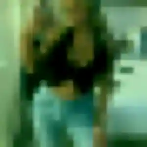 Safia (33 ans) à Saint-Georges-Montcocq propose un beurette rapidement